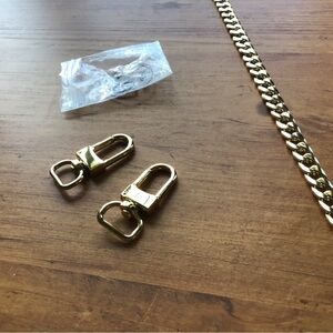 Generic chain 18” and clasp lock